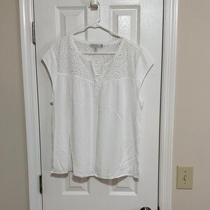 Bobeau White Eyelet Blouse
